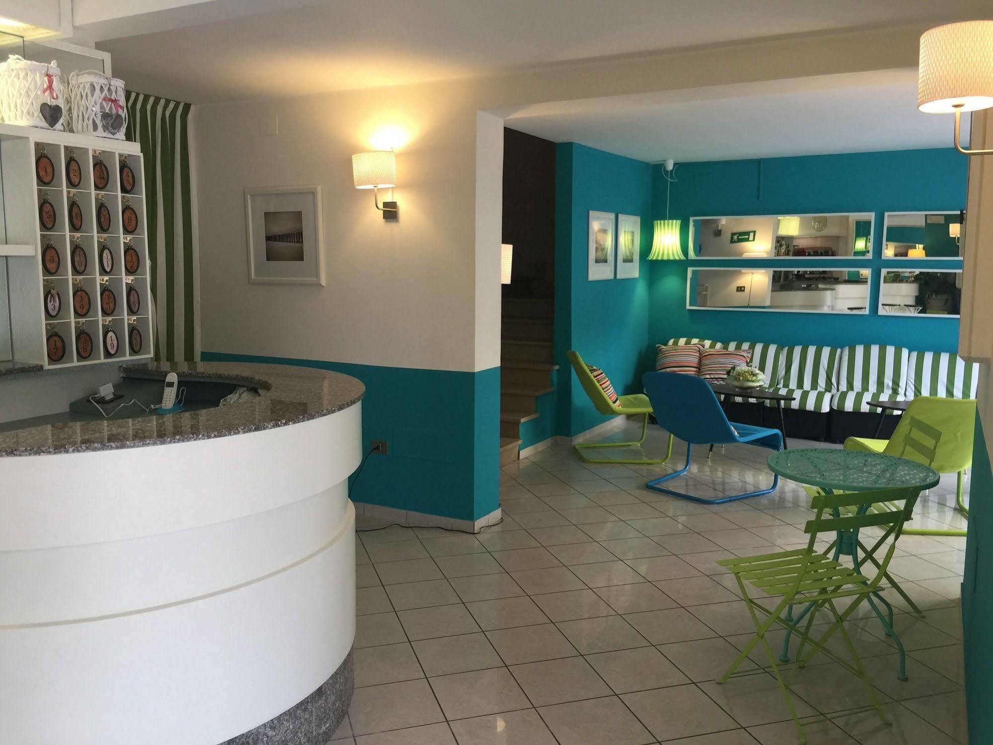 Hotel Gialpina Viserba Di Rimini Exterior photo